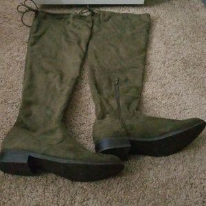 SOLD OUT!! Olive faux suede boots